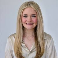 Lori Tharpe's Instagram, Twitter & Facebook