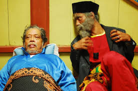 Meraih kutipan pecah panggung rm36.2 juta, ia menyatukan kembali beberapa pelakon asal filem itu, teater muzikal hantu kak limah mengekalkan delimawati sebagai kak limah dan ropi. 14 Sikap Hodoh Masyarakat Kita Dalam Filem Hantu Kak Limah Balik Rumah