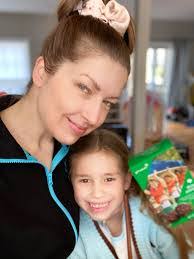 Amber Lear's Instagram, Twitter & Facebook