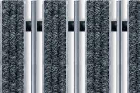 Lernen sie unsere aluprofilmatten, logomatten , werbematten, ringgummimatten und schwimmbadroste sowie weitere produkte kennen. Aluminium Profilmatten Emco Fuma Kampmann Fuchsius Profilmatten Aluminium Matten Aluminiummatten Eingangsmatten Schmutzschleusen Schmutzfangschleusen