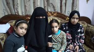 .حيث أن الجرائد الرسمية الكبيرة كمؤسسة الأهرام أو الأخبار في مصر و الشروق اليومي أو الخبر في الجزائر وهسبريس أو هبة بريس في المغرب و وغيرهم من المؤسسات التي تتسم. Ù‡Ø¨Ø© Ù‚Ø·Ø¨ Ø¸Ù„Ù…ØªÙ†Ø§ Ø§Ù„Ù…ØªÙ‡Ù… Ø¨Ø·Ø±Ø¯ Ø¨Ù†Ø§Øª Ø´Ù‚ÙŠÙ‚Ù‡ Ù…Ù† Ù…Ù†Ø²Ù„Ù‡Ù† ÙŠØ±ÙˆÙŠ Ø§Ù„ØªÙØ§ØµÙŠÙ„ Ø§Ù„Ù…Ø­Ø§ÙØ¸Ø§Øª Ø§Ù„ÙˆØ·Ù†