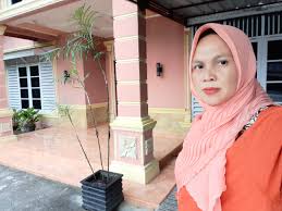 Siswa sekolah dasar kelas rendah. Artikel Peran Guru Dalam Menanamkan Sikap Jujur Pada Siswa Erapublik Com