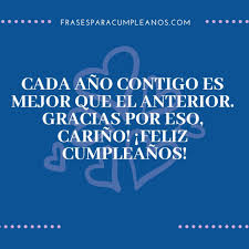 El mejor regalo eres tu, pero te mando este obsequio para poder compartir contigo cada día unos instantes de tu pensamiento. Frases De Cumpleanos Para Esposa Frasescumple