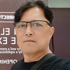 Humingi ng paumanhin si ACTS OFW party-list Representative John Bertiz III  kaugnay ng kanyang viral video sa NAIA. BASAHIN: http://bit.ly/2zHLwho