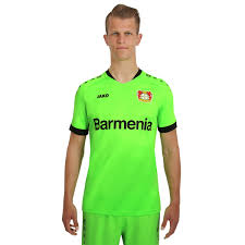 Das home trikot vereint die klassischen vereinsfarben von bayer 04 leverkusen in einem neuen, modernen design. Bayer 04 Leverkusen Tw Trikot Home Jako De