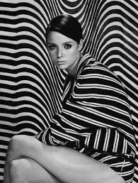 Bridget riley is an abstract painter who came to prominence in the american op art movement of the 1960s, after her inclusion in the 1965 exhibition the responsive eye at the museum of modern art. Bridget Riley Biography Short Notes Top Artworks Artandcrafter Com Op Art