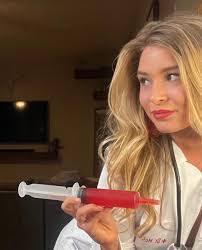 Kaitlin Nugent's Instagram, Twitter & Facebook