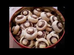 Biscuits Sables Aux Amandes Champignon Trompe L Oeil Youtube Apero Trompe L Oeil Recette Mignardise Sable Amande