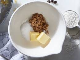 Our test kitchen experts tell you what it means and how to cream butter and sugar. How To Cream Butter Sugar By Hand For Light And Fluffy Batter