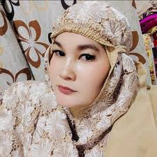 Mei Ong's Instagram, Twitter & Facebook