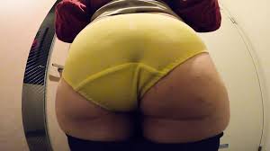 Japanese Woman Reveals Her Yellow Panties - EPORNER