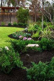 New Orleans Style Backyard Garden Traditional Landscape Houston Stewart Land Designs Traditional Landscape Backyard Flowers Beds Backyard