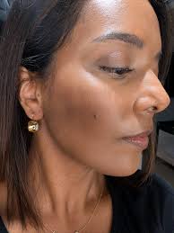 Victoria Beckham foundation review for oily skin