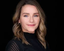 Maïté Tussing sur LinkedIn : Voici mon portrait, quelques détails sur mon  quotidien. 1 mois 1 assistante