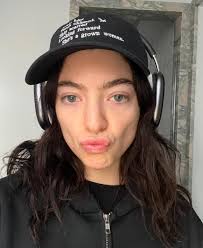 Abby Weeks (@AbbyWeeks9)