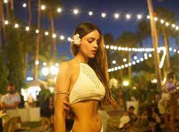 Esto va pa' mis mexicanos y latinos. Instagram Photo By Eiza Apr 18 2016 At 9 38pm Utc Famous Girls Eiza Gonzalez Women