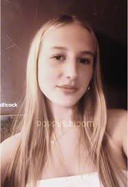 𝓋𝒾𝒸 𝒷𝓁𝑜𝑜𝓂 🪩💞 (@poppys.bloom)