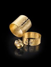 Black And Gold Jewelry Marika Desert Gold Home Page Black Gold Jewelry Gold Jewellery Design Gold Jewelry