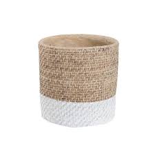 Contrairement A Un Panier En Osier Classique Ce Cache Pot En Ciment Resiste A L Eau Un Excellent Trompe L œil Qui En Surpre Avec Images Cache Pot Panier En Osier Intisse