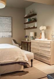 Living in a small space requires a little bit of extra thinking and creativity. 75 Beautiful Small Bedroom With Beige Walls Pictures Ideas June 2021 Houzz