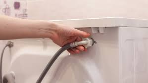 We insert the end of the drain hose into the pipe outlet and seal the connection. How Do You Connect Your Washing Machine Coolblue Anything For A Smile