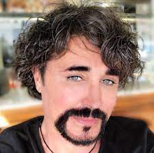 Giovanni scialpi, nome d'arte shalpy, è stato lasciato dal marito roberto blasi. Facebook