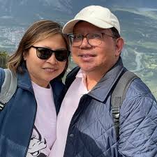 has anyone had this issue… this panel under the steering wheel just keeps  falling… like there's no screws or clips holding it up??