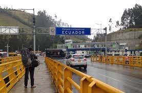 Don't pay overpriced bus fees follow our easy 6 steps and you won't have any problems. Crossing The Border Between Colombia And Ecuador Ipiales To Otavalo