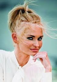 Paige Coffey's Instagram, Twitter & Facebook