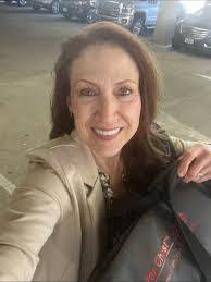 Sarah Fetty's Instagram, Twitter & Facebook