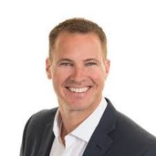 Pat Pappas's Instagram, Twitter & Facebook