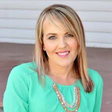 Melissa Baize's Instagram, Twitter & Facebook