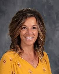 Lynette Pritchard's Instagram, Twitter & Facebook