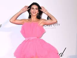 Kendall jenner is walking in the victoria's secret fashion show. Kendall Jenner Victoria S Secret Topmodel Macht Ihre Beziehung Offentlich Sie Liebt Einen Basketball Star Stars