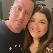 Albert Longoria's Instagram, Twitter & Facebook