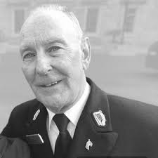 Buy Hard of Hearing Gold Dipped Pewter Lapel Pin Deaf, Hearing, Hearing  Loss, and Otolaryngologist Pins Online in India