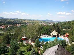 Tendrás un servicio de recepción las 24 horas, consigna de equipaje y una lavandería a tu disposición. View On The Swimming Pool From The Restaurant Terrace Picture Of Club Vila Bran Bran Tripadvisor