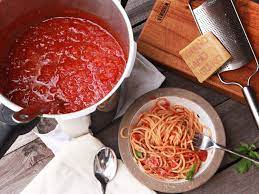 I make this if i'm trying to impress friends! Pressure Cooker Tomato Sauce Recipe