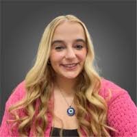 Renee Philippi's Instagram, Twitter & Facebook