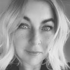 Carmen Whitten's Instagram, Twitter & Facebook