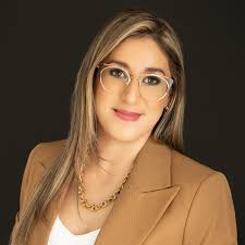 Doris Requena Casas, Real Estate Agent