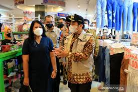 Azmin jemput saya makan malam, saya tidak dapat hadir. Fwmd Spljzyedm