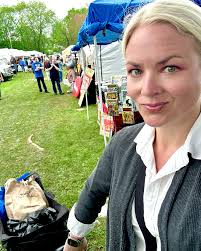 Brooke Henry Drake • Antique, Art, & Vintage Sourcing