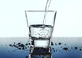 Untuk menurunkan berat badan dengan air putih, kamu bisa melakukan beberapa cara di bawah ini: Minum Air Putih Bisa Turunkan Berat Badan Bagaimana Caranya Gaya Tempo Co