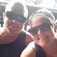 Donna Spratt's Instagram, Twitter & Facebook