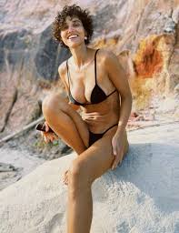 Debora Nascimento - Free sexy pics, galleries & more at Babepedia