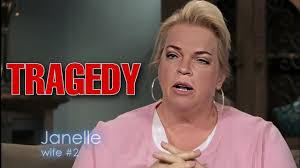 Janelle Brown shows off 100-lb weight loss in floral dress after ex Kody  seen 'courting a new wife'