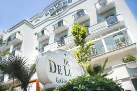 Imagine going for a walk with somebody who is not there! Hotel De Londres Rimini PreÈuri Actualizate 2021