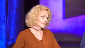 «συγκρούστηκα κι έφυγα από το σπίτι μου». H Natalia Tsalikh Kai O Giannhs Mpezos Proswpika Me Thn Elena Katritsh Sthn Ert1