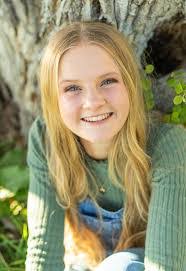 Danielle Steck's Instagram, Twitter & Facebook